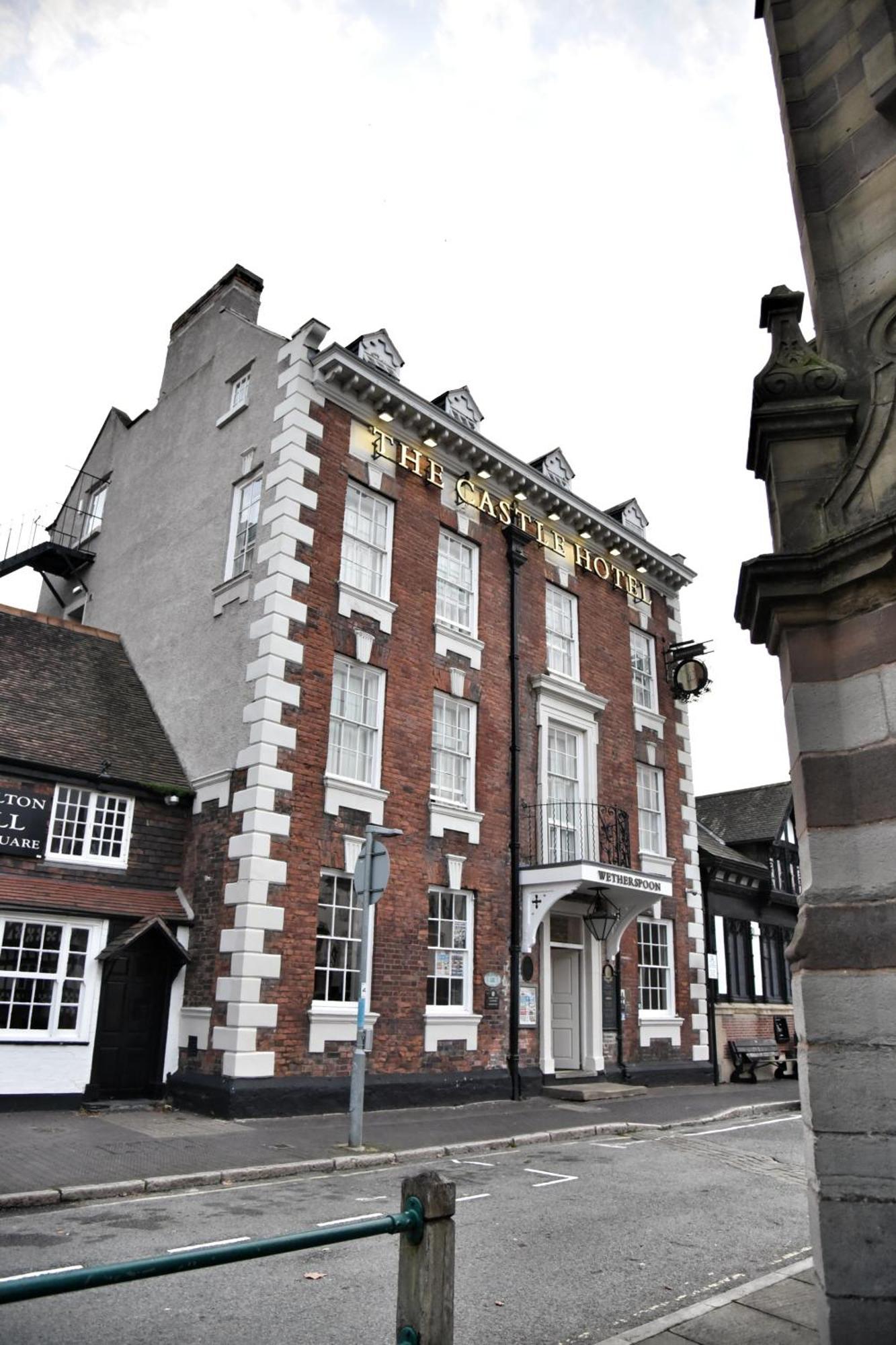 The Castle Hotel Wetherspoon Ruthin Dış mekan fotoğraf