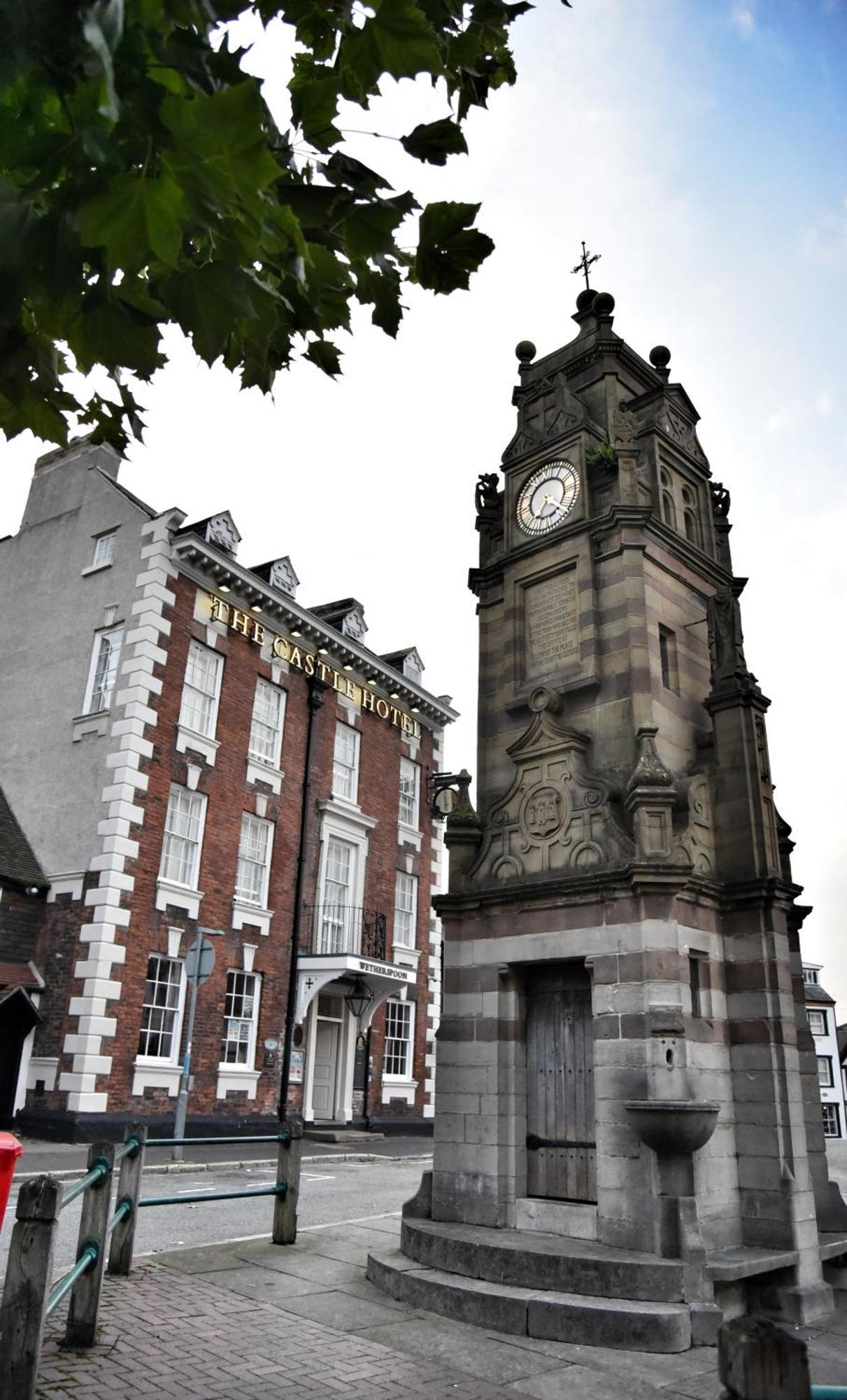 The Castle Hotel Wetherspoon Ruthin Dış mekan fotoğraf