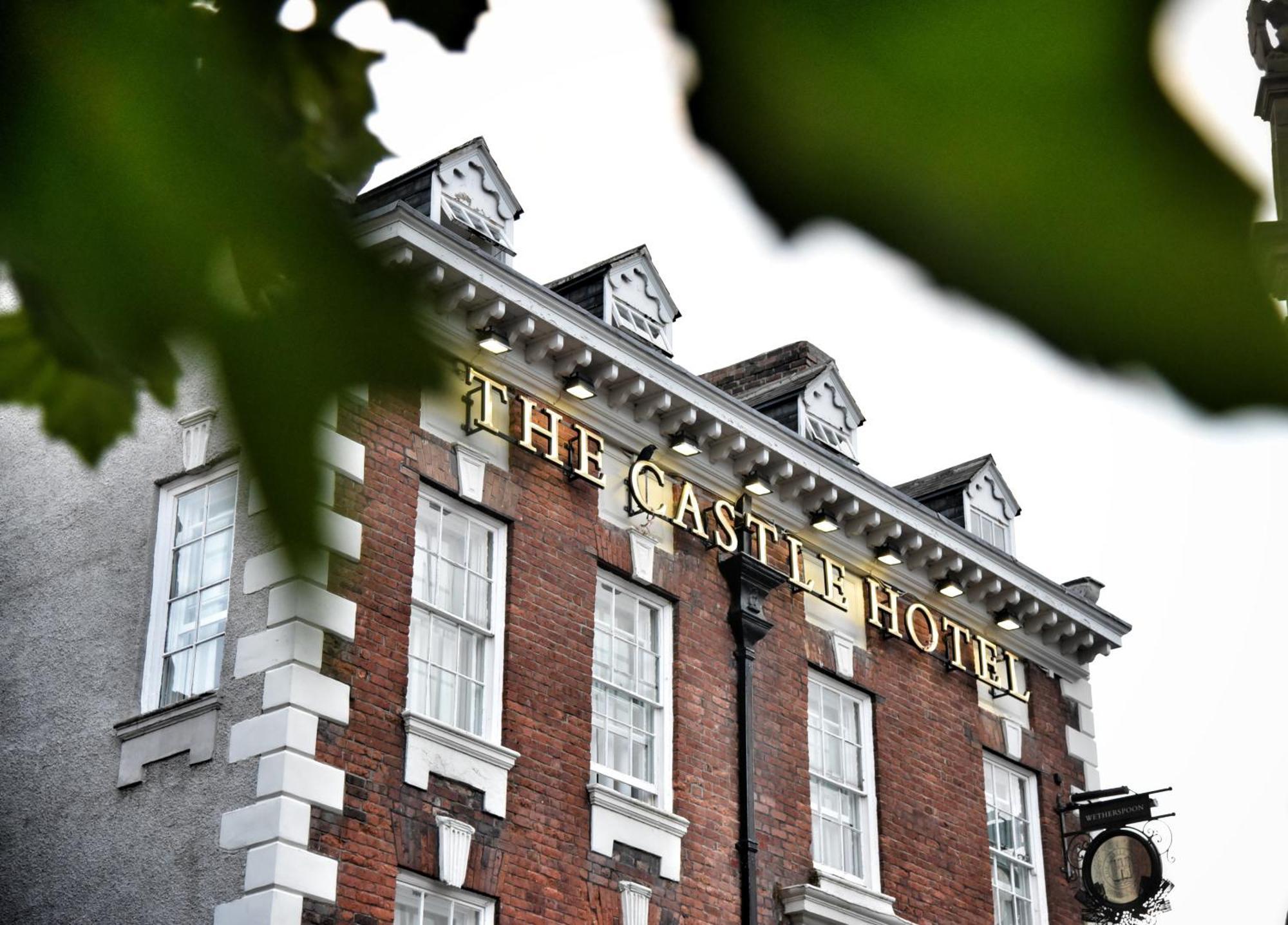 The Castle Hotel Wetherspoon Ruthin Dış mekan fotoğraf