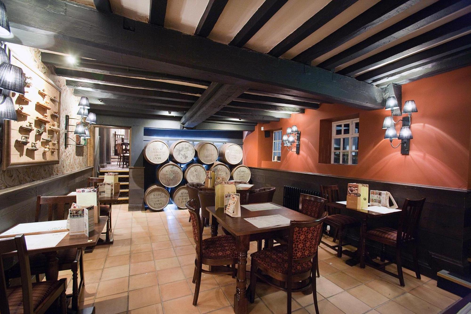 The Castle Hotel Wetherspoon Ruthin Dış mekan fotoğraf