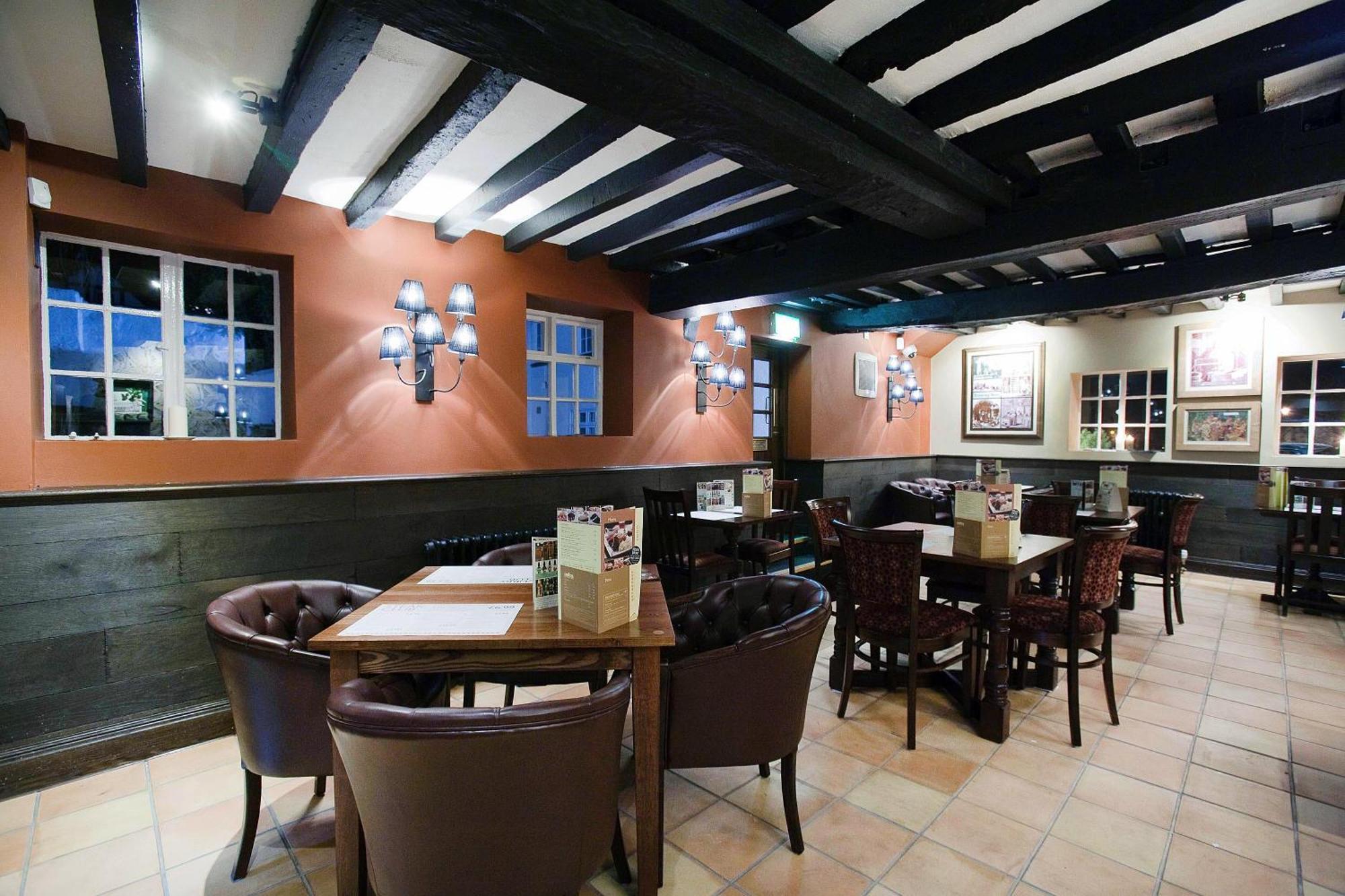 The Castle Hotel Wetherspoon Ruthin Dış mekan fotoğraf