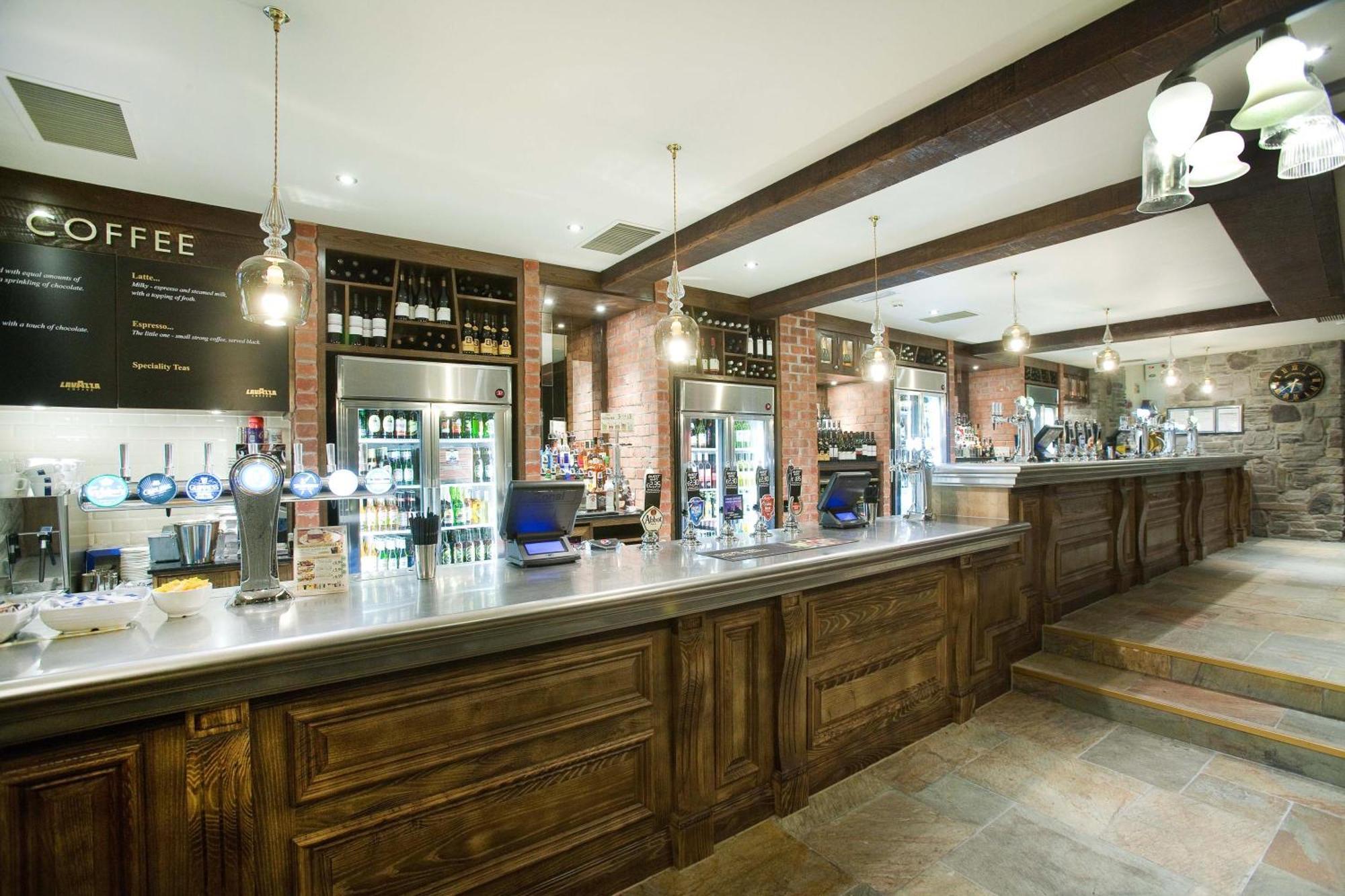 The Castle Hotel Wetherspoon Ruthin Dış mekan fotoğraf