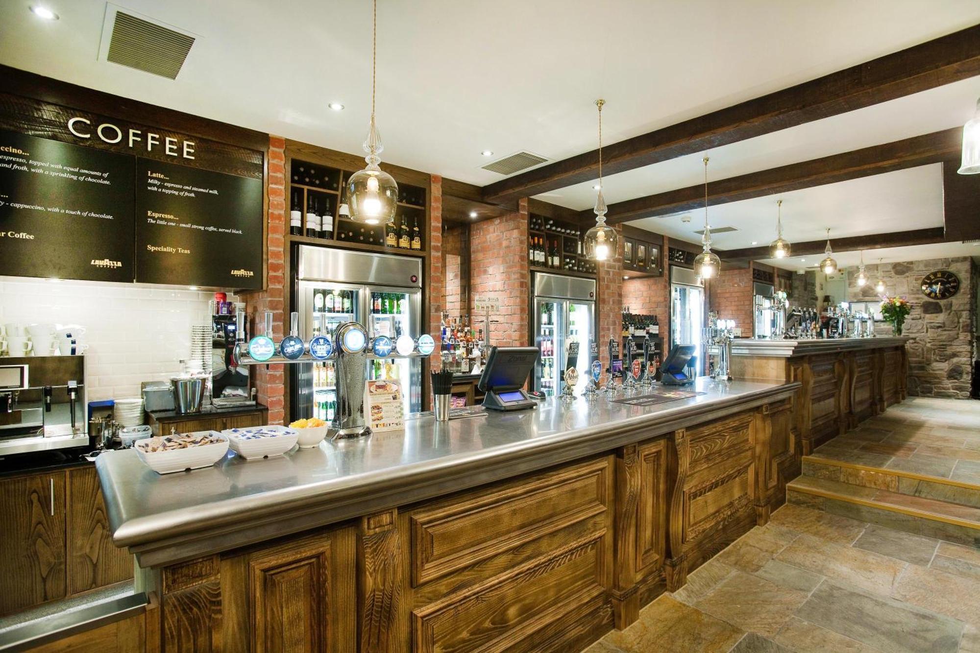 The Castle Hotel Wetherspoon Ruthin Dış mekan fotoğraf