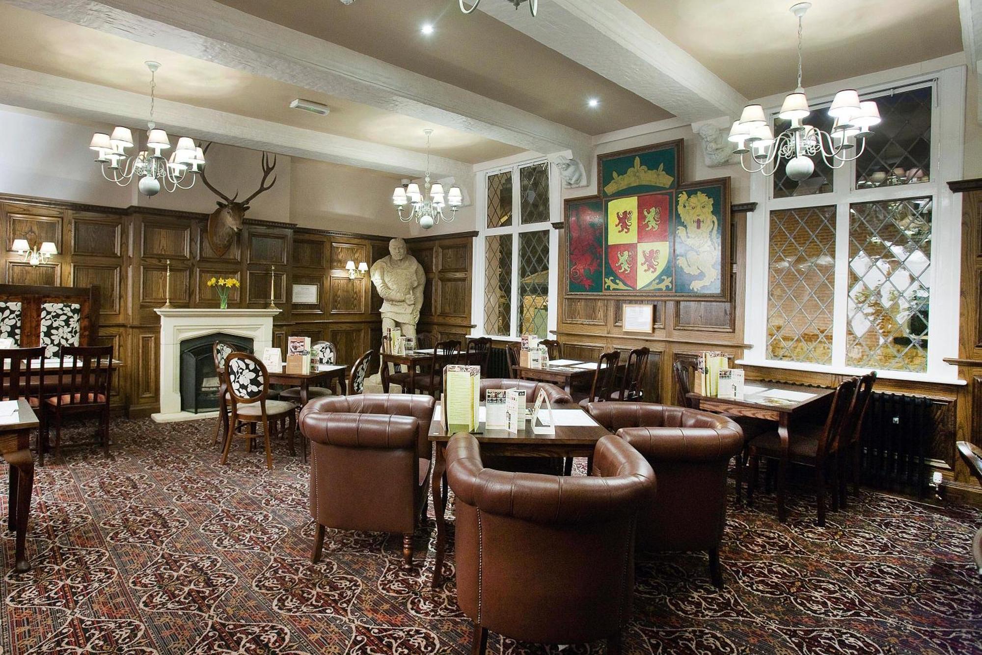 The Castle Hotel Wetherspoon Ruthin Dış mekan fotoğraf