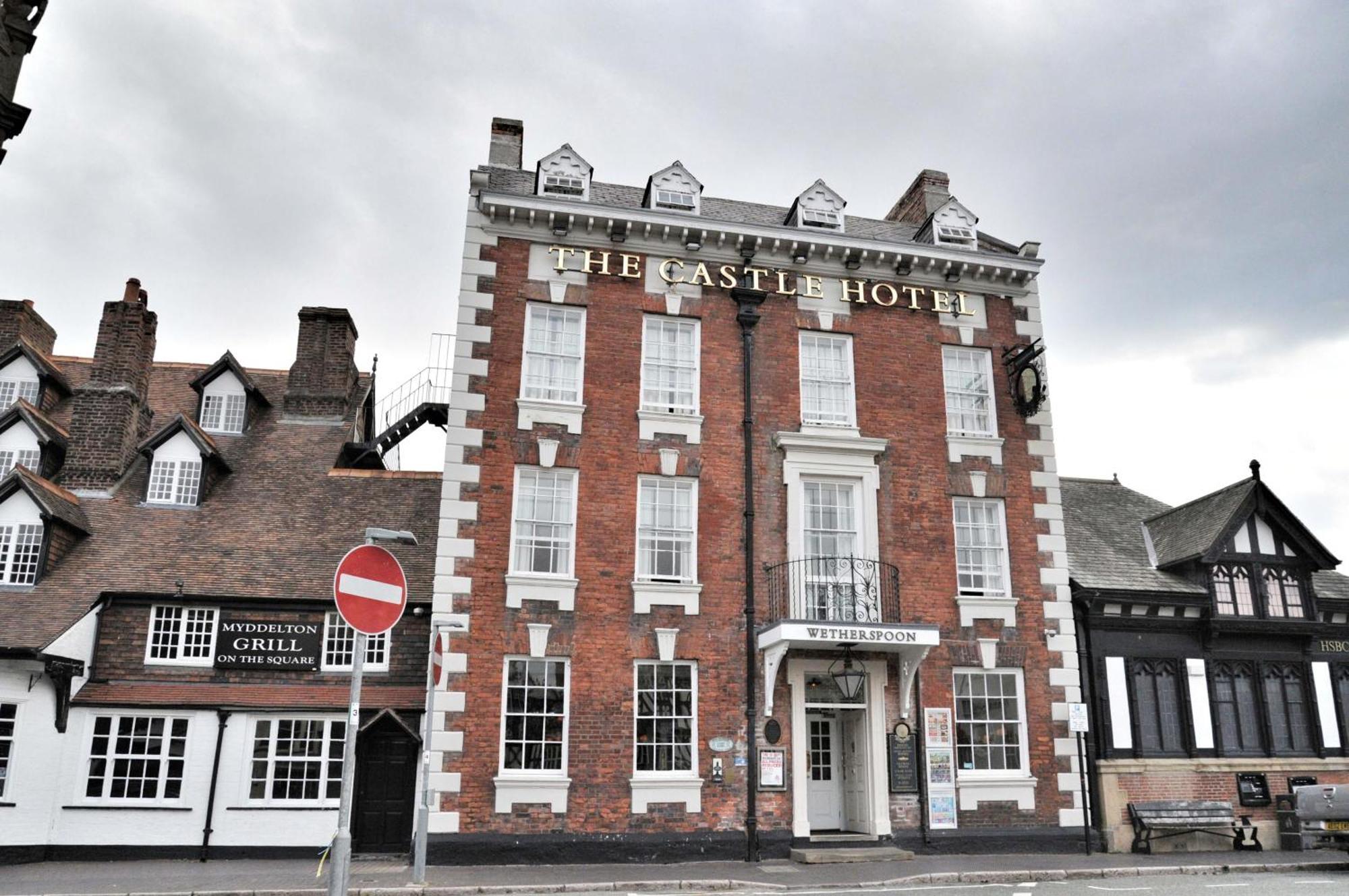 The Castle Hotel Wetherspoon Ruthin Dış mekan fotoğraf