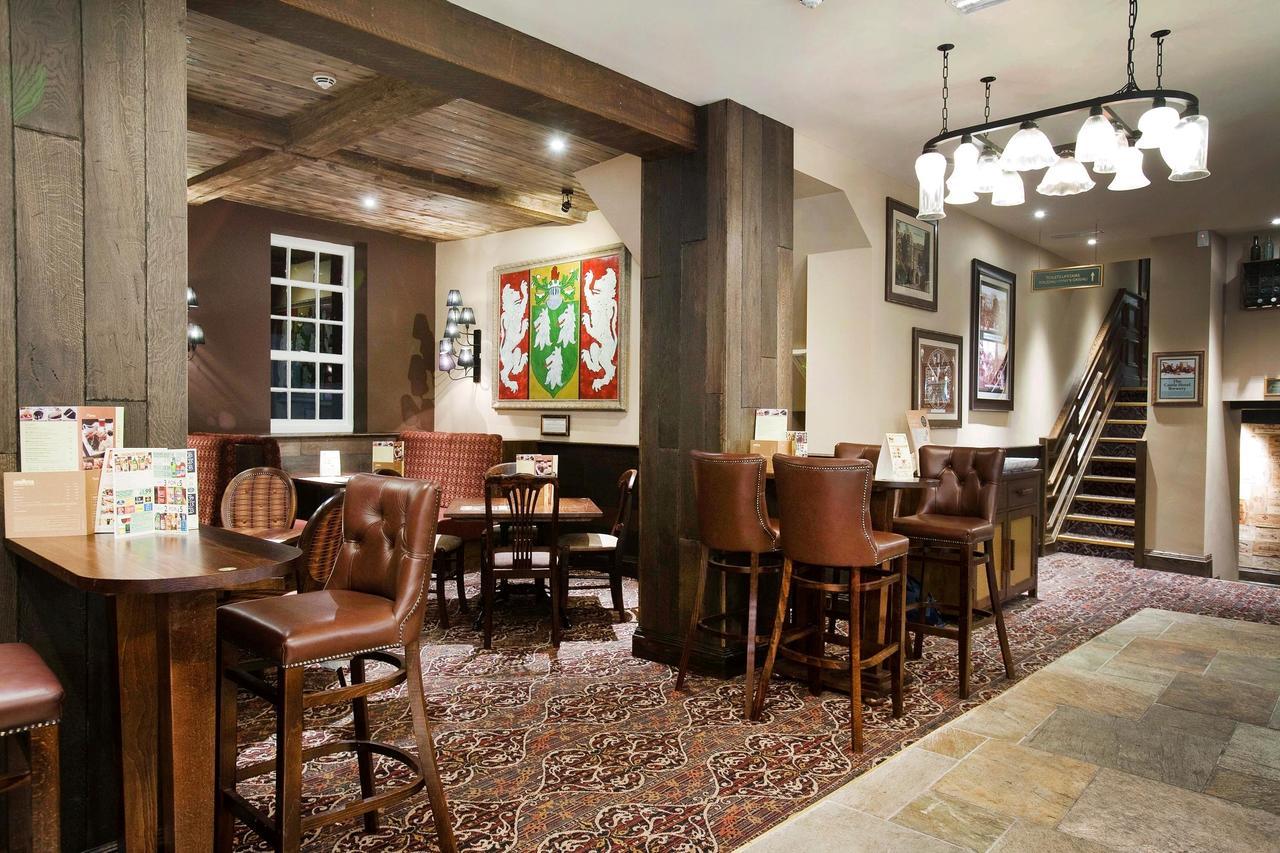The Castle Hotel Wetherspoon Ruthin Dış mekan fotoğraf